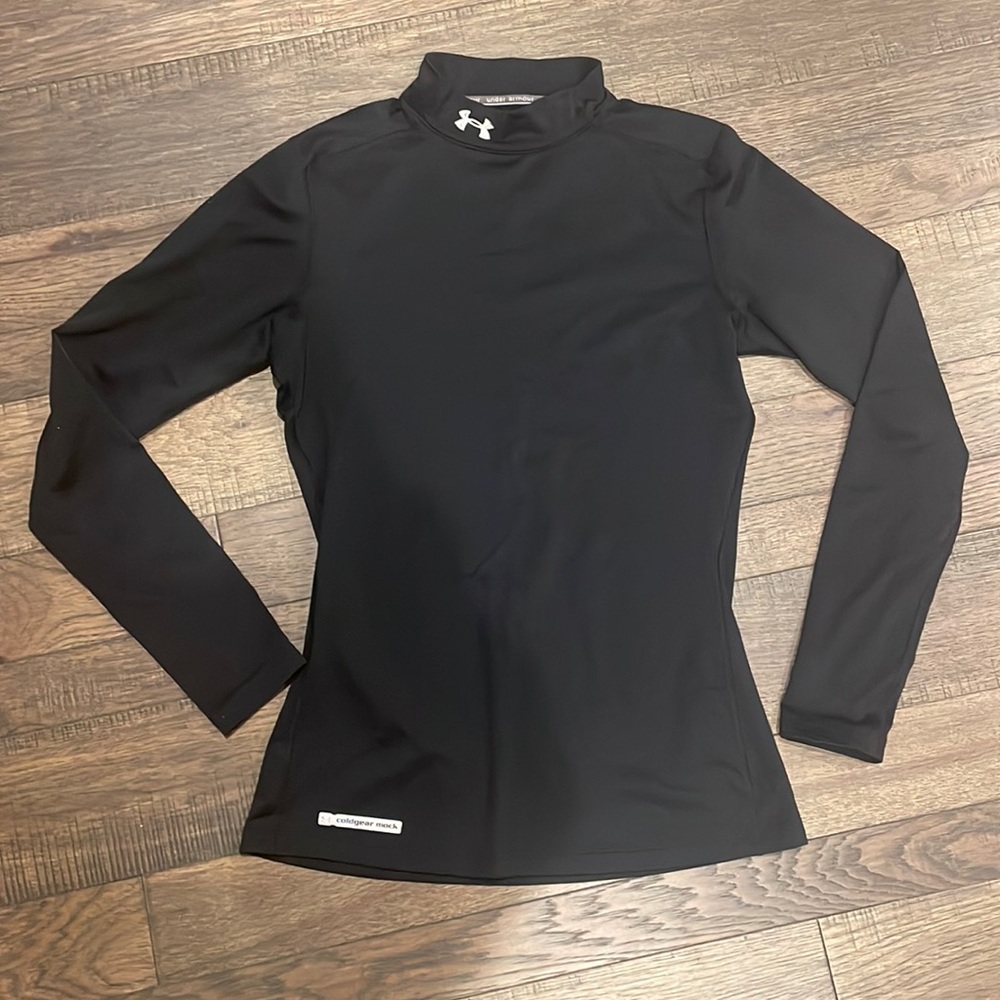 Under Armour cold gear long sleeve size small